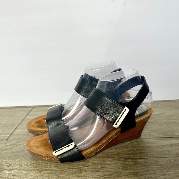 Sofft Shoes - Sofft Women’s Black Sandal Size 8.5 CBUL22